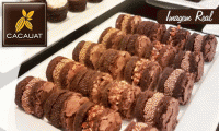Que tal um item sofisticado para sua mesa de doces? 100 Sandwichs de brownie feito com chocolate belga, de R$ 289,90 por R$ 169,90.