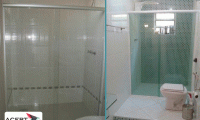 Seu banheiro com estilo e requinte! Box Frontal em vidro incolor (8mm) para banheiro (1,10m x 1,90m) + Kit em Alumínio Natural Fosco + Instalação, por R$ 384,00. Frete grátis para toda Fortaleza!