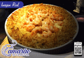 Um dos pratos mais famosos da cidade! Camarão Internacional p/ 03 Pessoas (filé de camarão, arroz puxado ao molho branco, mussarela, presunto, ervilha e batata palha) no Camarão da Varjota, de R$ 90 por R$ 69,90. Indicado no Diário do Nordeste!